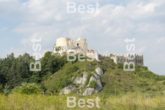 Castle ruins in Rapsztyn, Poland