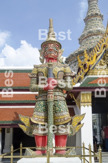 Giant statue in Wat Phra Kaew