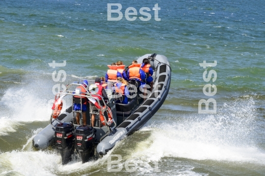 High speed boat