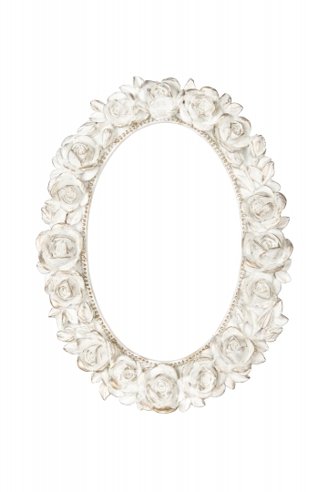 Oval picture frame