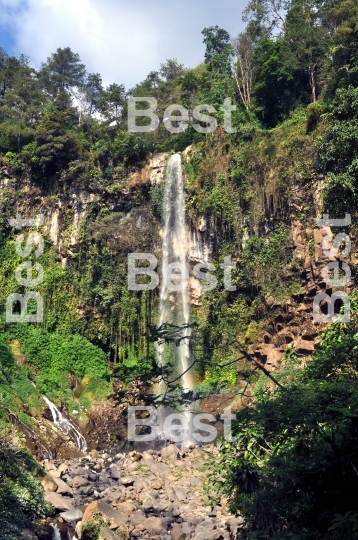 Tegenungan Waterfall