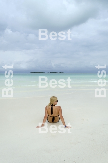 Young woman relax on the summer beach